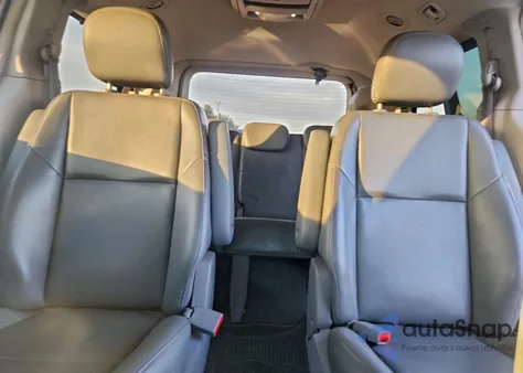 2010 Volkswagen Routan Se z USA, uszkodzony, nr VIN 2V4RW3D12AR280088